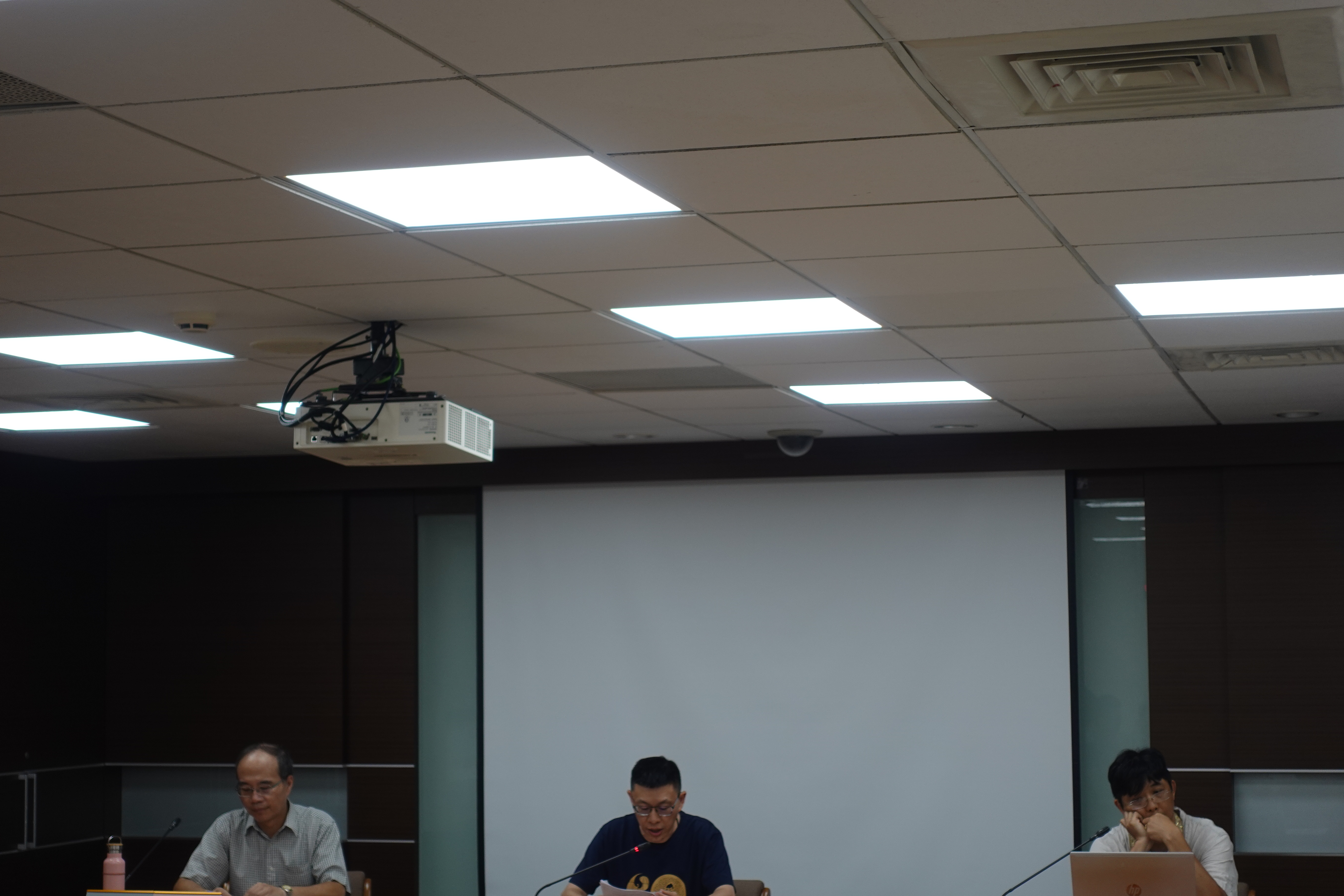 鄭維中教授演講「雅加達早期城市檔案初探：擔保、證言、零售品」紀要